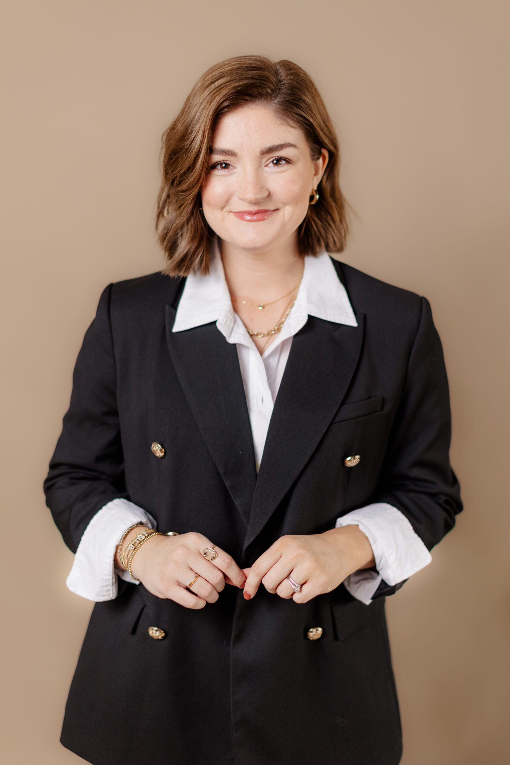 What to wear for family photos Allison Maxwell Photography Hayley Tanous Styling