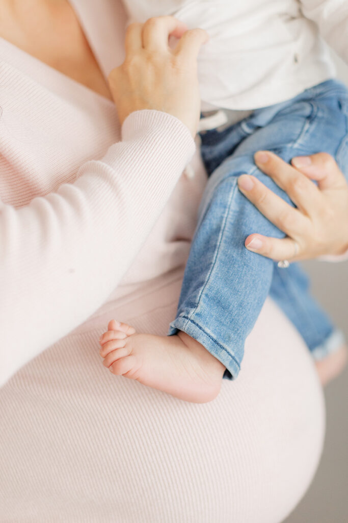 natural light maternity and family photography